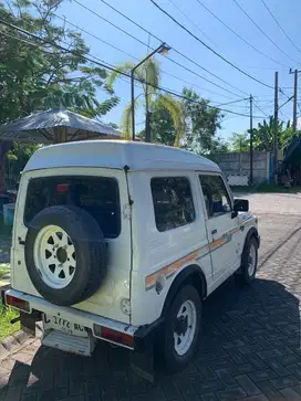 Suzuki Jimny 1992 Bensin