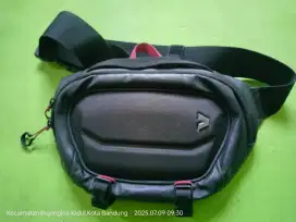 Tas Selempang Kalibre