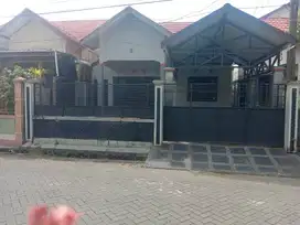 Disewakan Rumah Murah, Dekat dengan fasilitas Umum ( RS)dan Pusat Kota