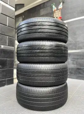 235 50 18 Bridgestone Turanza T005A R18 Innova Camry Reborn Zenix 85%