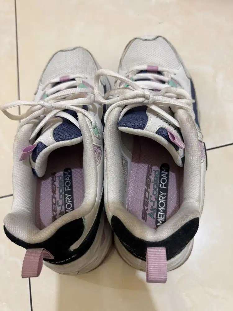 Preloved Skecher