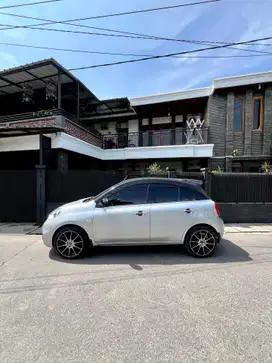 Nissan March 2015 Bensin