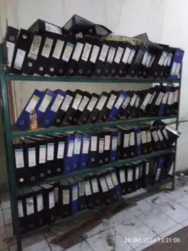 Rak Besi untuk menyimpan map file , buku , dan barang lainnya