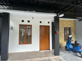 Jual rumah strategis di bugisan dalam ringroad deket alkid
