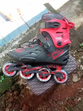 Dijual Cepat – Roller Blade GrowthPower (Ukuran 40–43)