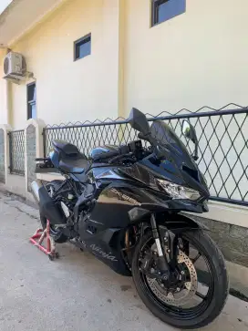 Zx25R 2023 LOW KM Mulus