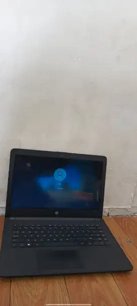 JUAL LAPTOP HP14-BW00IAU AMD E2-9000E,RAM4GB,HDD500GB,WIN10PRO,OFFICE