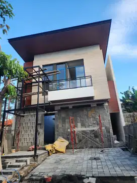 JUAL RUMAH ALAM HIJAU NEW BARU GRESS SWIMMING POOL CITRALAND SURABAYA