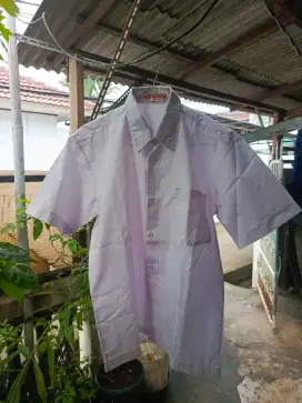 Seragam putih anak sekolah