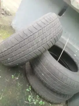 Ban brigestone 265/60 R18