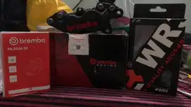 Brembo 4p like new + breket wr3 xmax disk 300