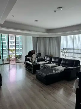 Dijual Cepat Apartemen St Moritz Puri Indah Jakbar, 5 Miliar, Nego!