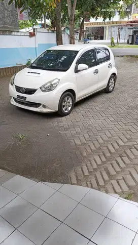 Dipakai sendiri, sebagian besar komponen telah diganti baru