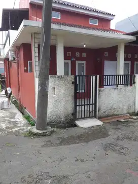 Rumah Siap huni dekat gerbang tol Sawangan komplek BDN Depok