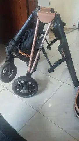 Stroller Bayi merk BabyDoes Dumont +