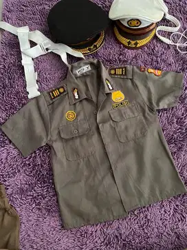 Baju polisi anak