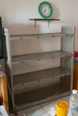 Rak besi 4 tingkat