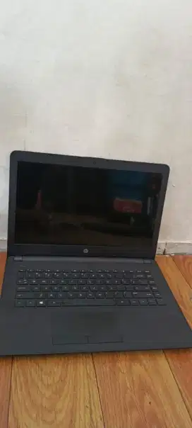 JUAL LAPTOP HP14-BW00IAU AMD E2-9000E,RAM4GB, HDD500GB, WIN10PRO