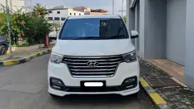 Hyundai h1 royale bensin facelift 2020 putih