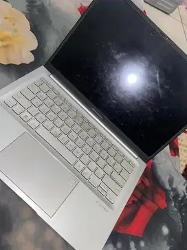 ASUS VIVOBOOK M14 | AMD RYZEN 5 512GB