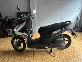 Beat 2021 putih hitam