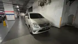 Toyota Kijang Innova 2012 Bensin