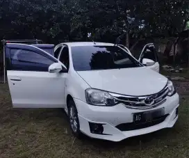 Mobil etios 1.2 G - Manual (mobil pribadi)