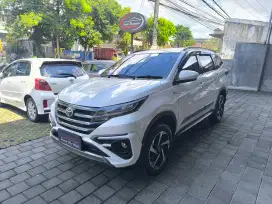Rush GR manual 2022 putih