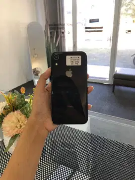 IPHONE XR 128gb IBOX FULLSET BERGARANSI TERIMA KREDIT DAN TUKER TAMBAH