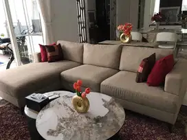 Dijual murah sofa (tidak termasuk meja)