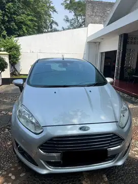Ford Fiesta 1.5 S AT 2013