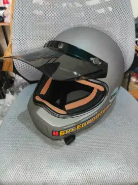 HELM FULLFACE RETRO MERK EPIC VEIL