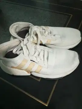 Dijual Sepatu addidas