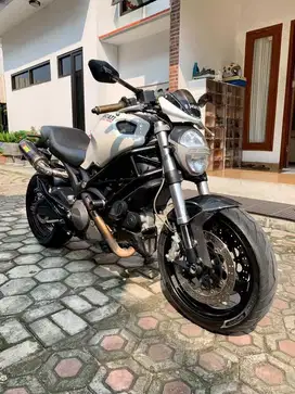 Ducati monster 2011 fullpaper
