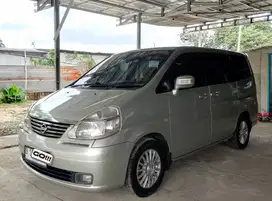 Nissan Serena 2010 Bensin
