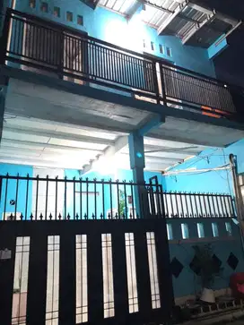 Dijual rumah 2 lantai sederhana harga murah meriah