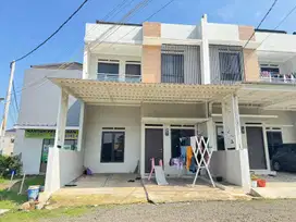 Di Jual Rumah Take over 2 Lantai DP 85 Jt Nempel JakTim