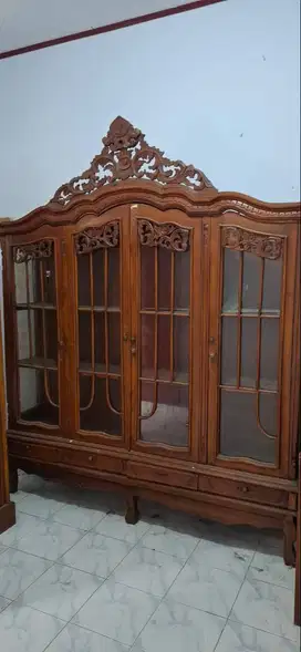 Lemari Hias/bufet hias kaca kayu Jati/Etalase kaca besar/lemari baju