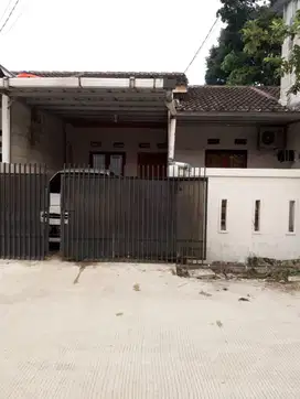 For sale Rumah Penuh Rezeki di Grand Residence Indah