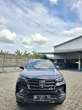 VRZ GR 2022 2.8 diesel matic. Km 60rb antik (terima plat BM)