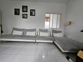 SOFA POJOK MERK INFORMA ISTIMEWA