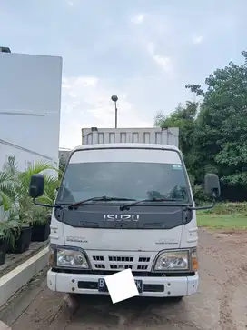 Isuzu ELF Box NHR 55 2017