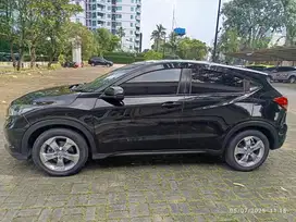 Honda HRV 2018 AT Hitam Mutiara