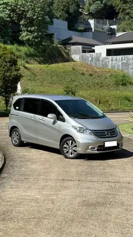 HONDA FREED E PSD 2015 ISTIMEWA LOW KM ANTIK TERAWAT SIMPANAN