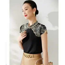 Bella Embroidered Top - Blouse Elegan Dengan Sentuhan Bordir Mewah