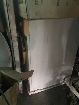 Mesin pengering pakaian