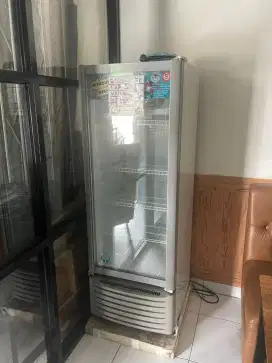 GEA chiller showcase 222liter