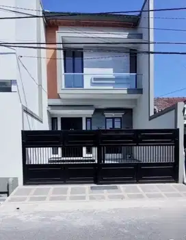 Nginden Intan Rumah Modern Baru