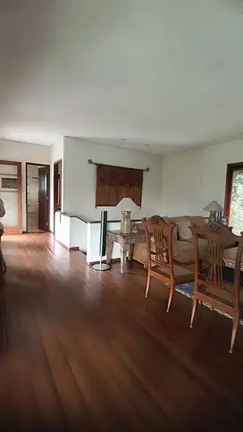 Di jual rumah serasa villa di resort Dago pakar