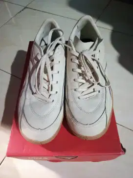 Sepatu specs ory